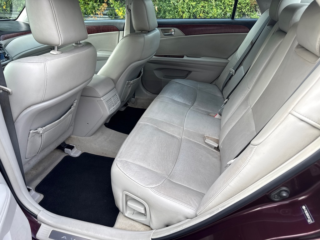 Photo 6 of this TOYOTA AVALON