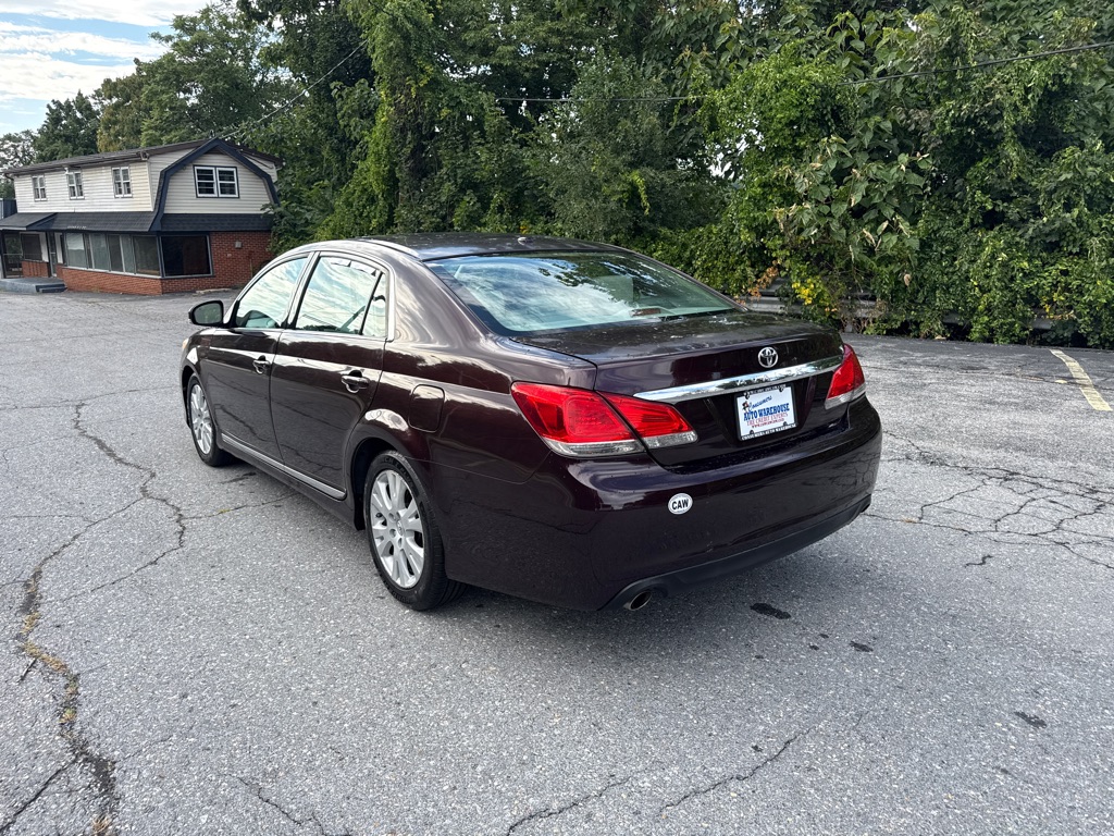 Photo 4 of this TOYOTA AVALON