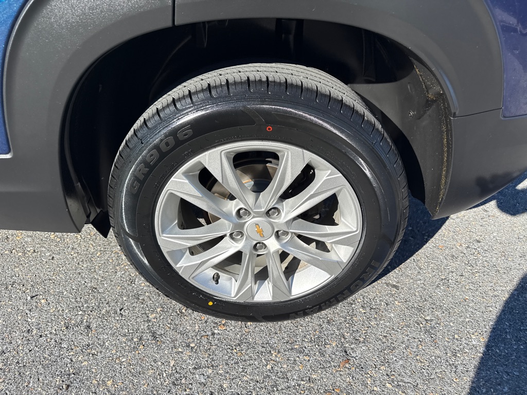 Photo 10 of this CHEVROLET TRAILBLAZER