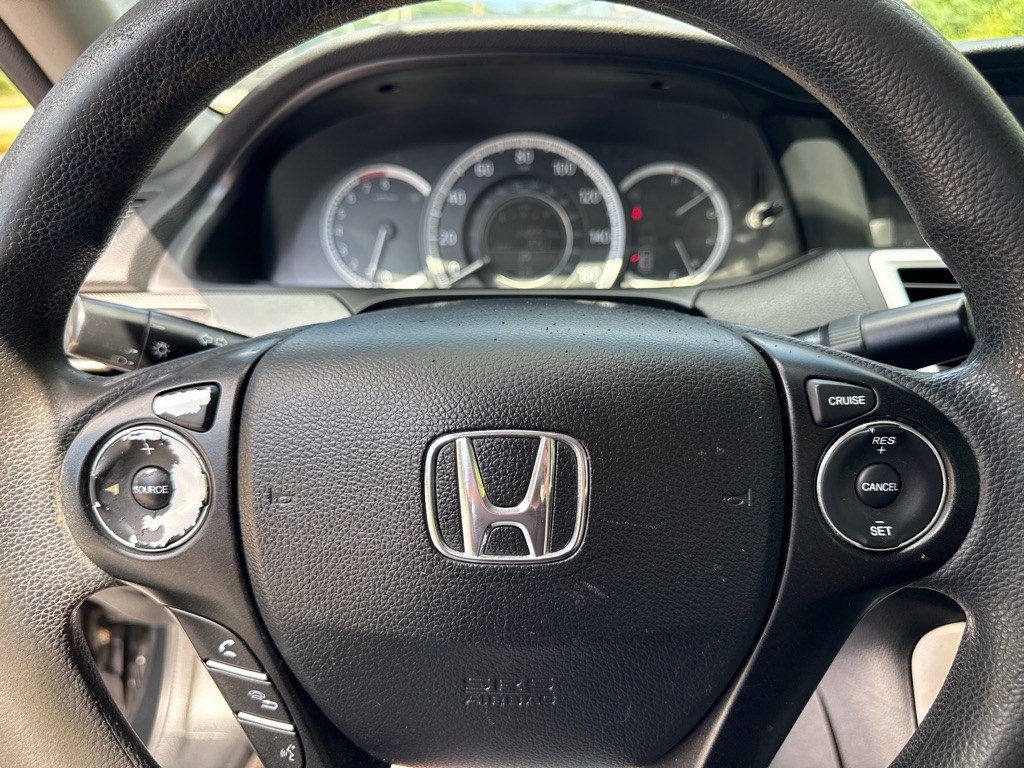 Photo 18 of this HONDA ACCORD