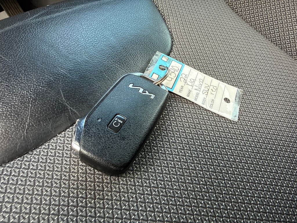Photo 24 of this KIA NIRO
