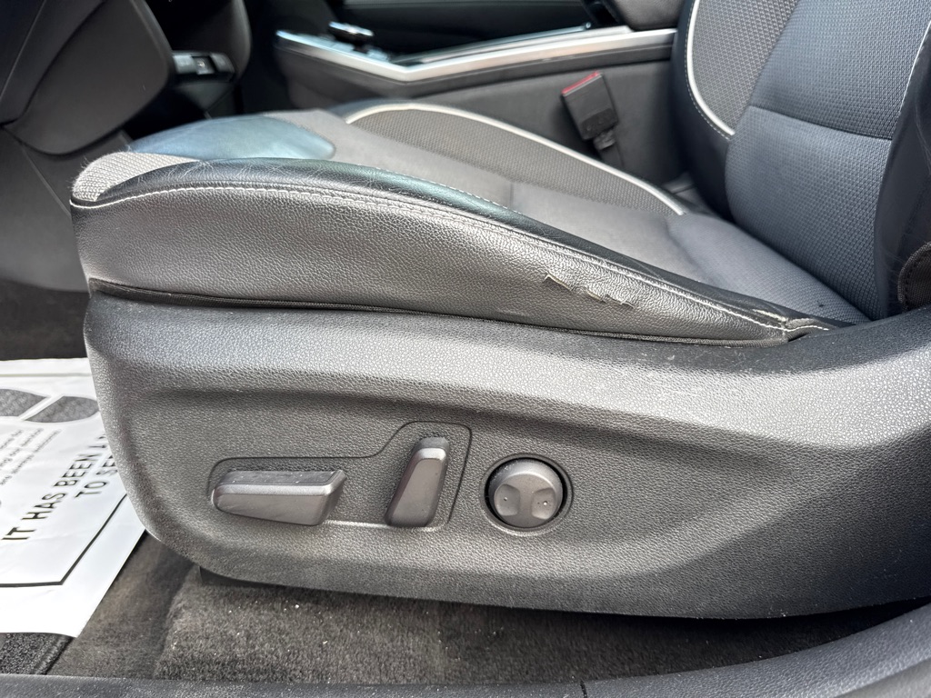 Photo 23 of this KIA NIRO