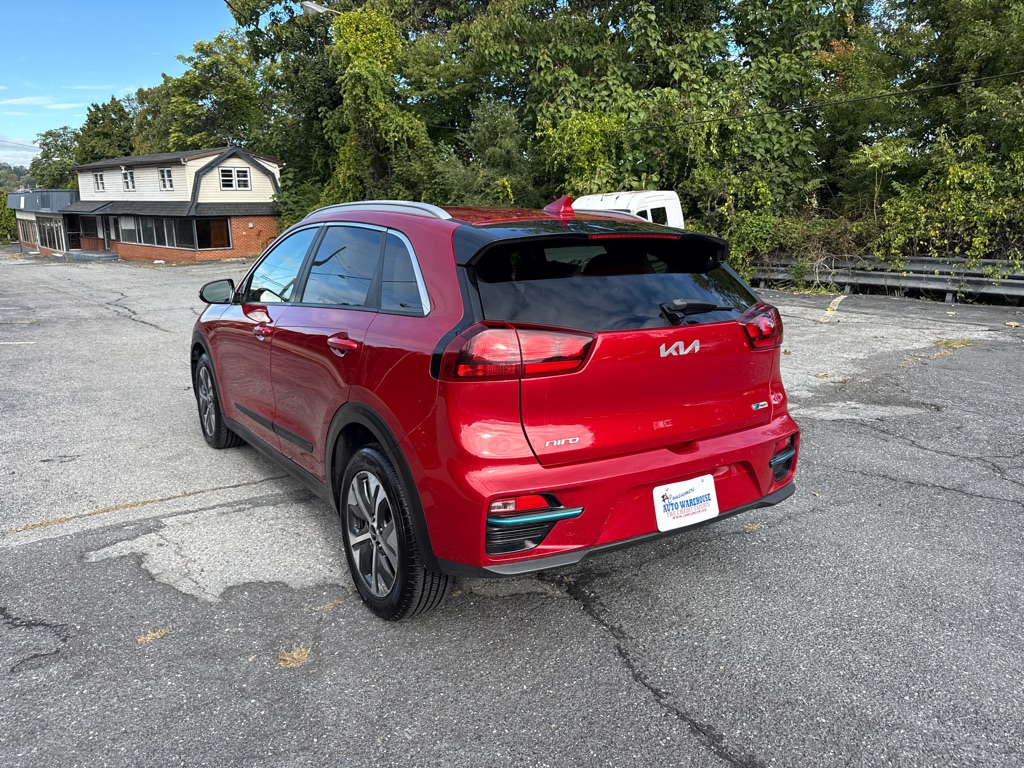 Photo 4 of this KIA NIRO