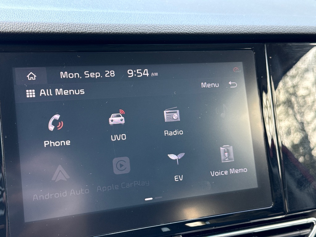 Photo 15 of this KIA NIRO