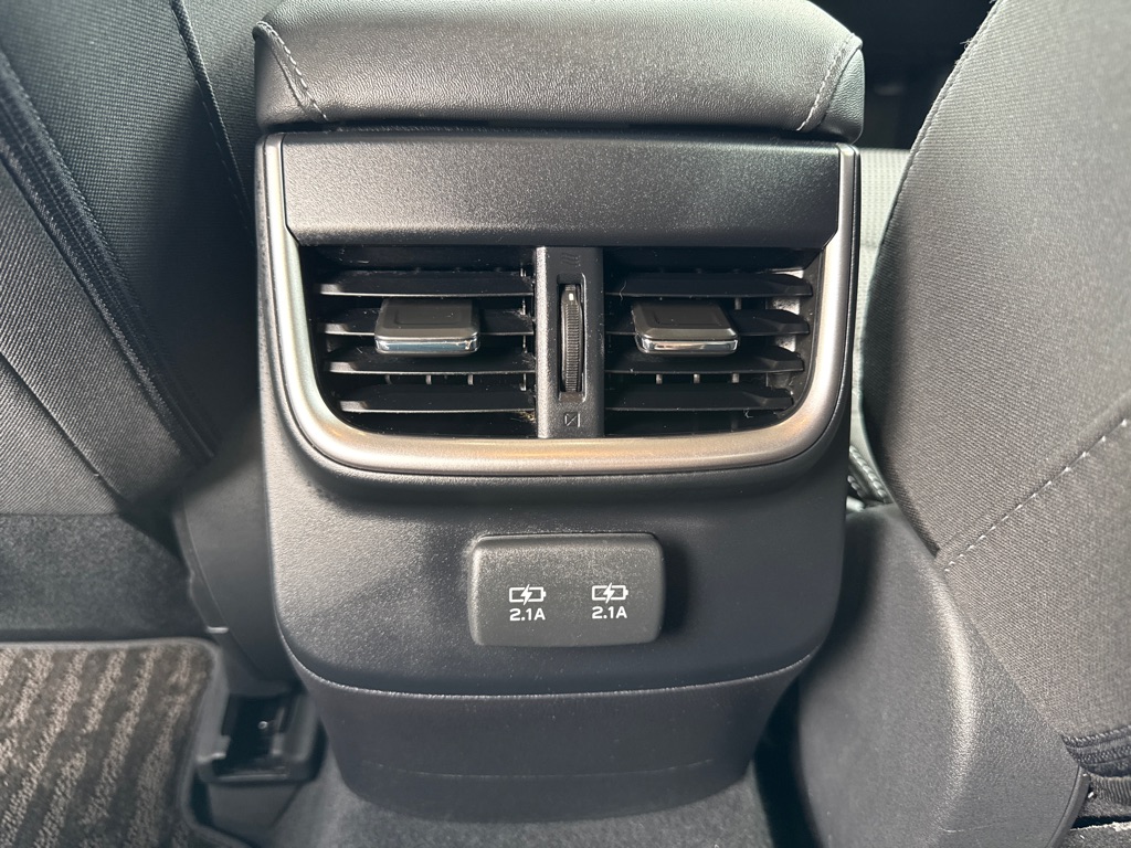Photo 13 of this SUBARU OUTBACK