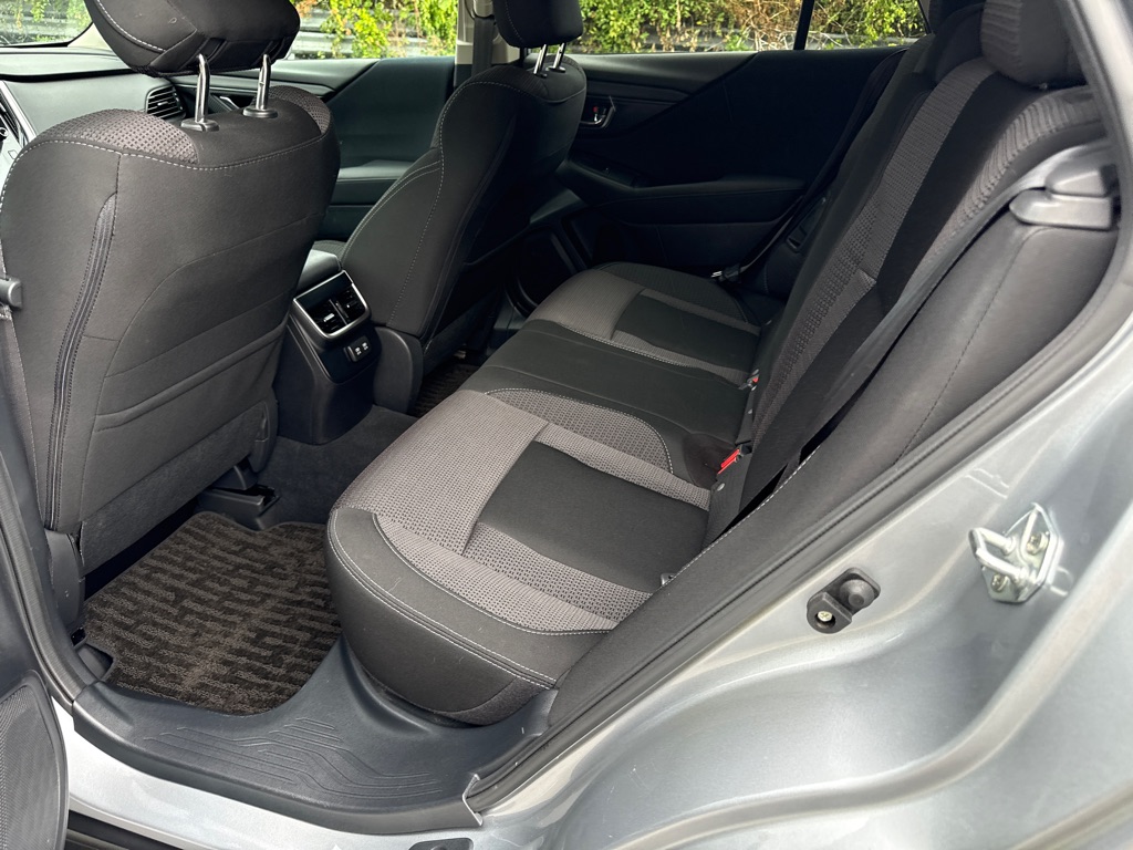 Photo 6 of this SUBARU OUTBACK