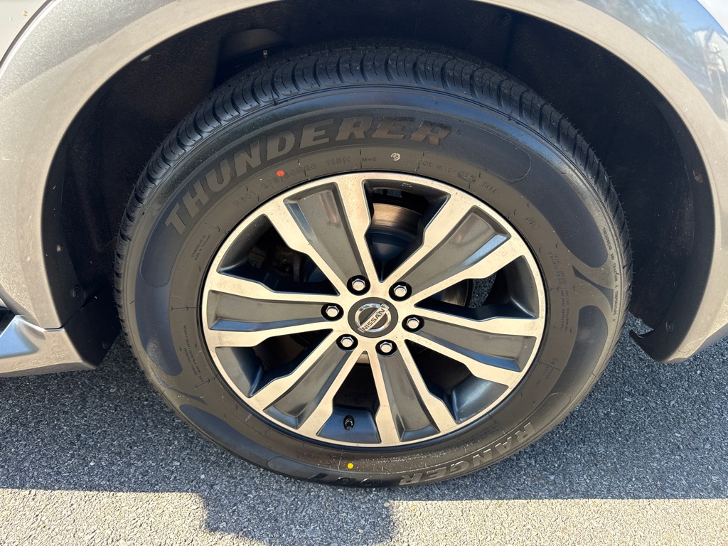 Photo 12 of this NISSAN ARMADA