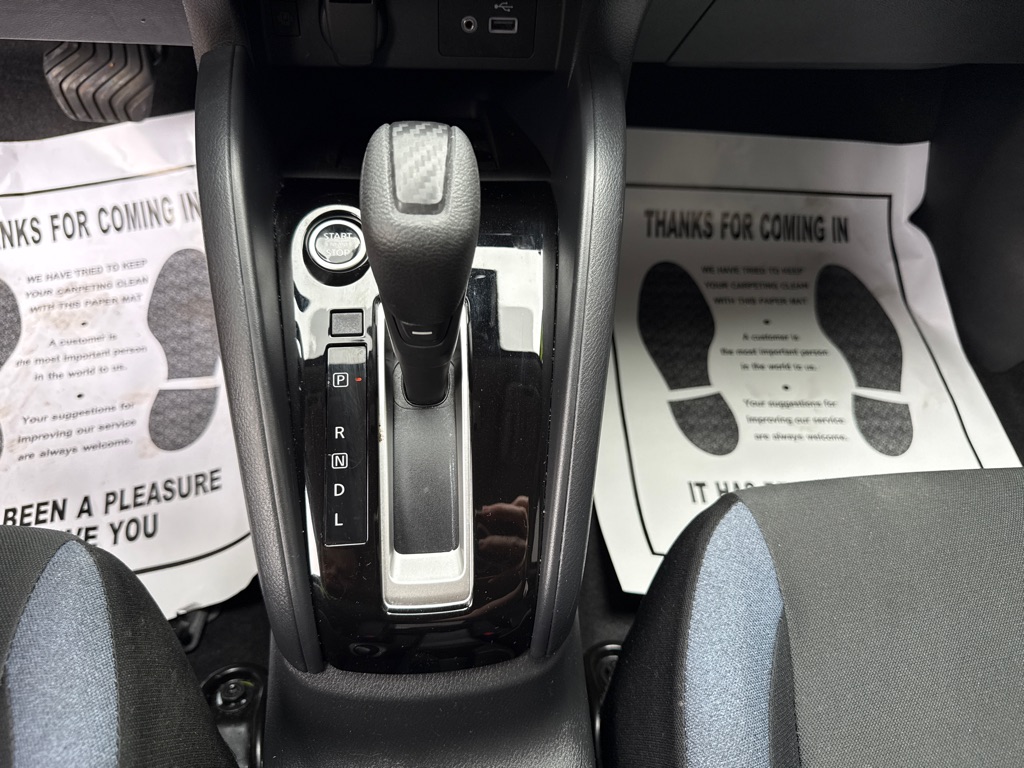 Photo 15 of this NISSAN VERSA