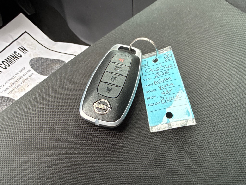 Photo 21 of this NISSAN VERSA