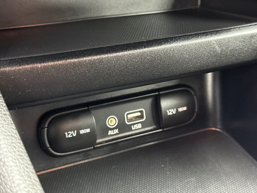 Photo 15 of this KIA FORTE