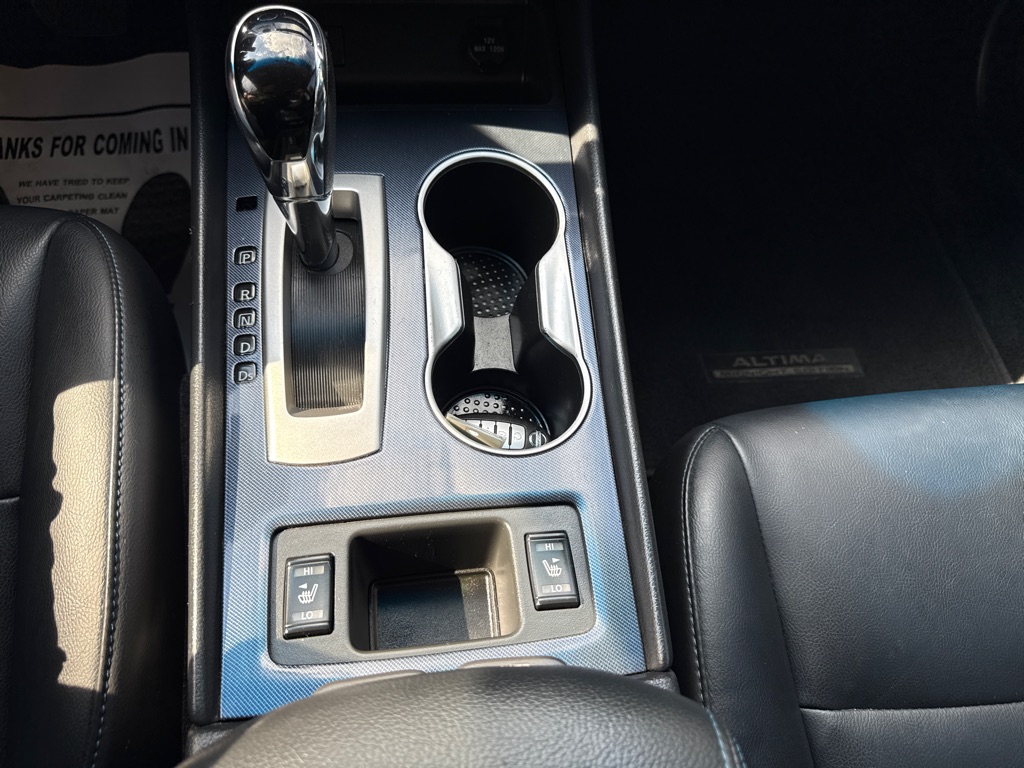 Photo 17 of this NISSAN ALTIMA