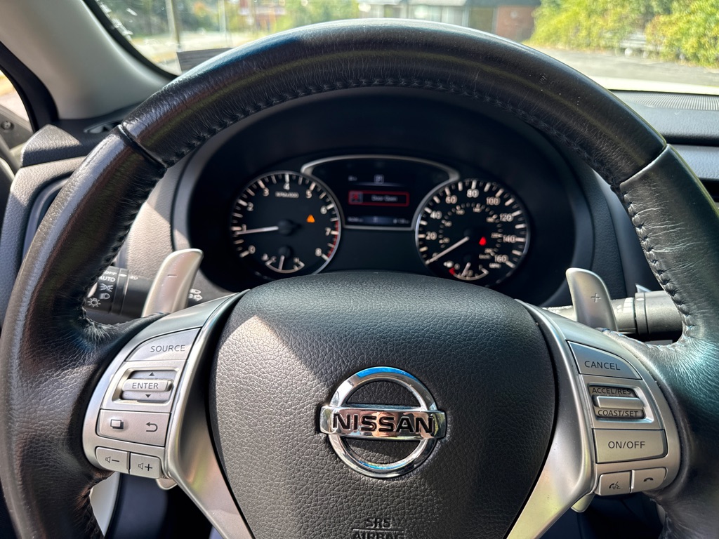 Photo 19 of this NISSAN ALTIMA