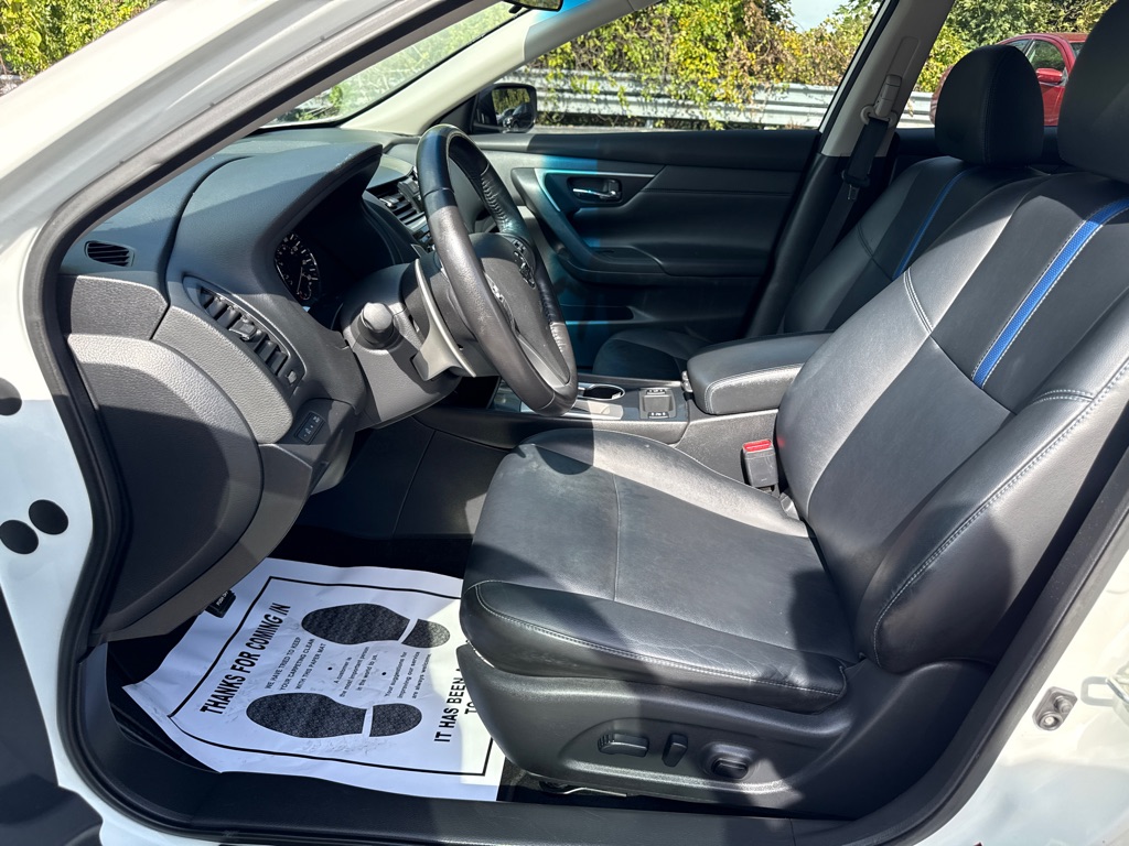 Photo 5 of this NISSAN ALTIMA