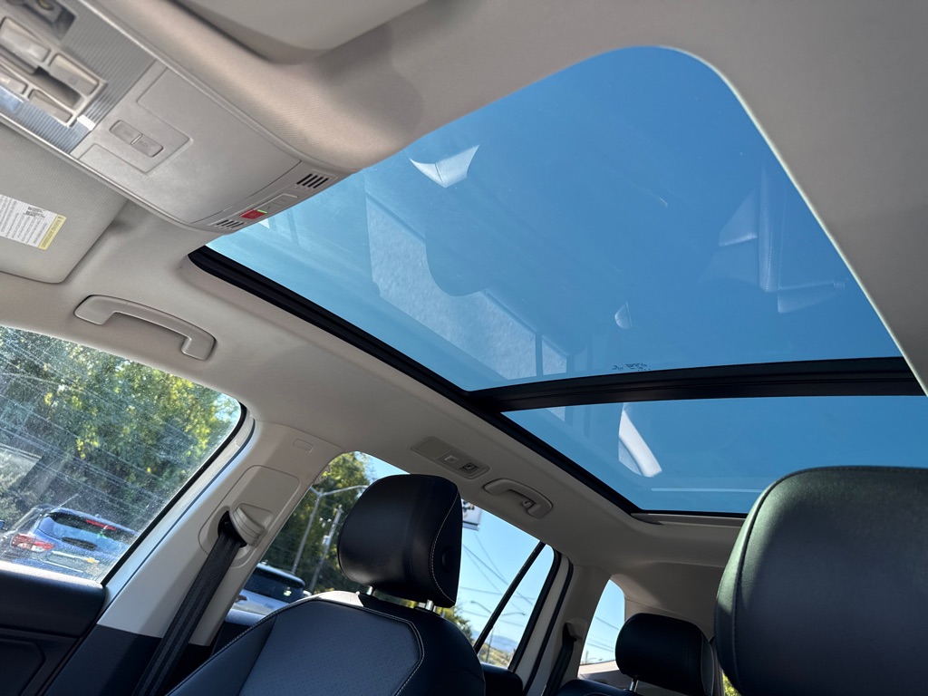 Photo 25 of this VOLKSWAGEN TIGUAN