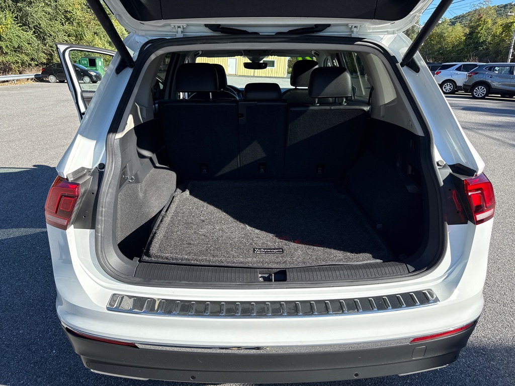 Photo 9 of this VOLKSWAGEN TIGUAN