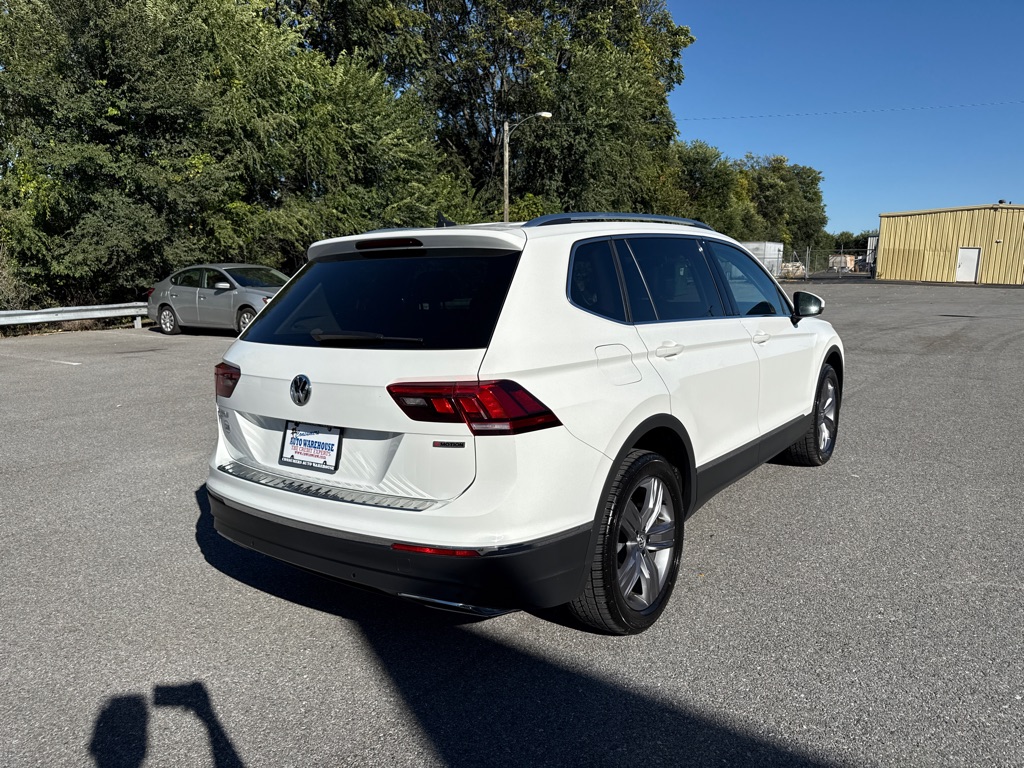 Photo 3 of this VOLKSWAGEN TIGUAN