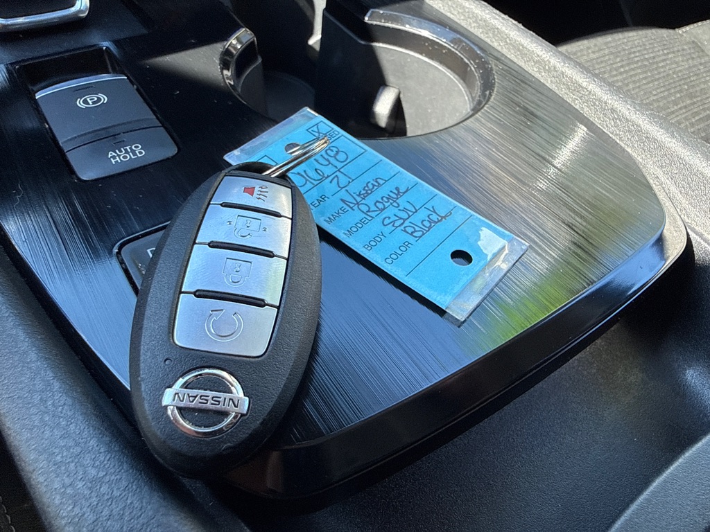 Photo 22 of this NISSAN ROGUE