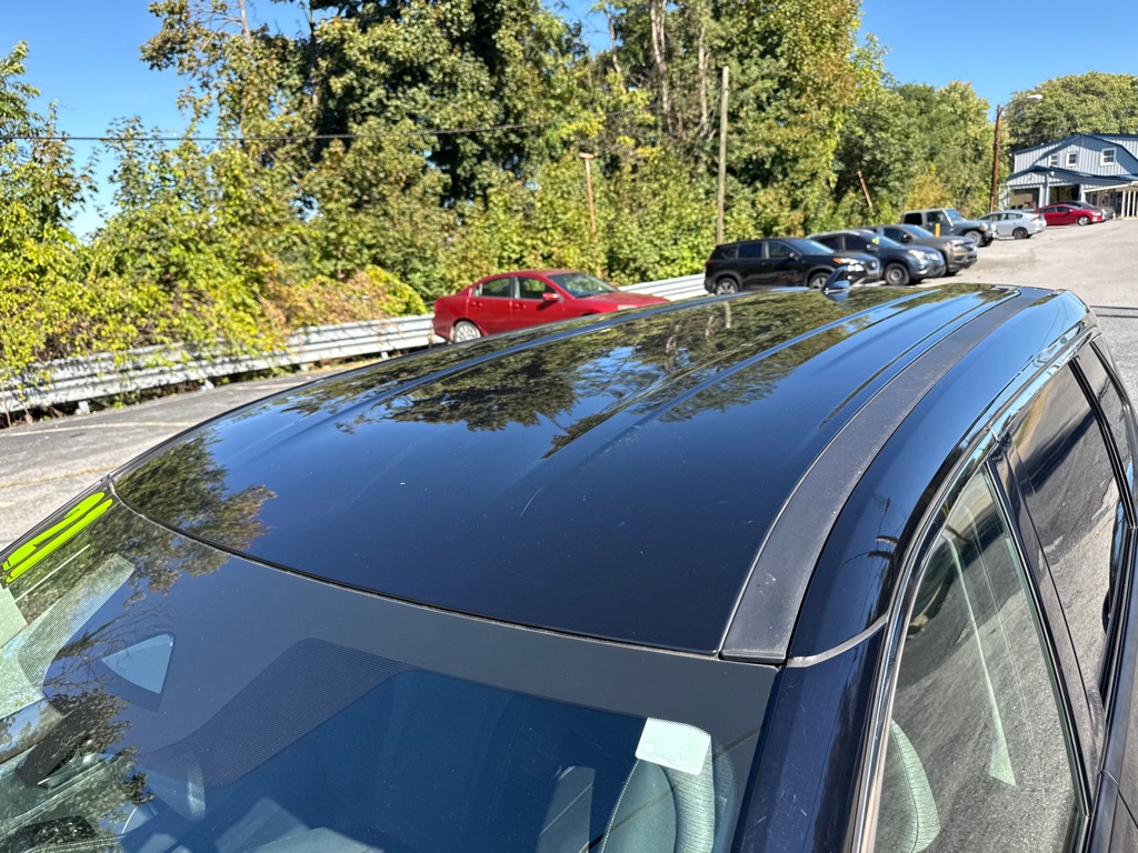 Photo 8 of this NISSAN ROGUE