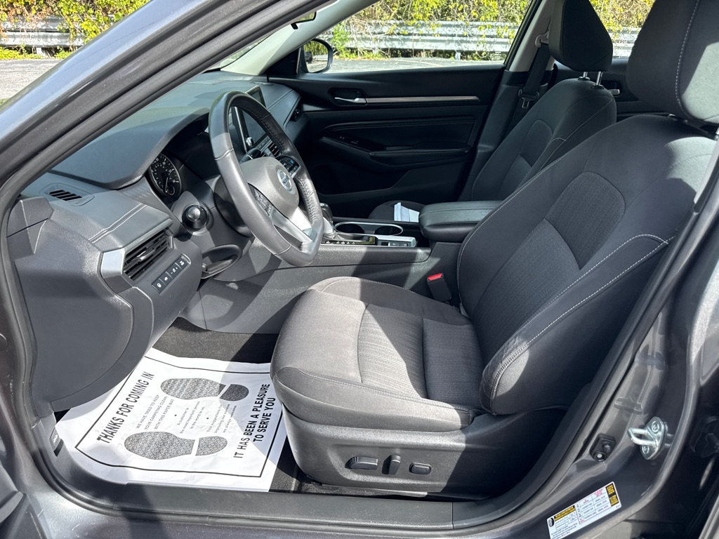 Photo 5 of this NISSAN ALTIMA