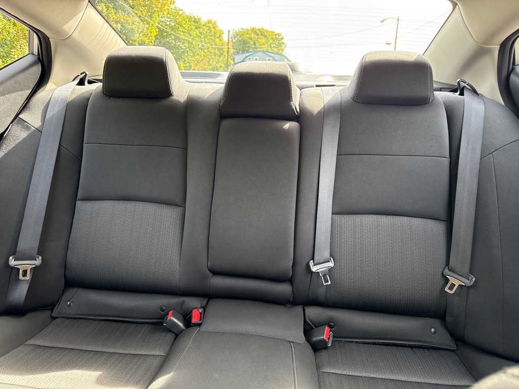 Photo 13 of this NISSAN ALTIMA