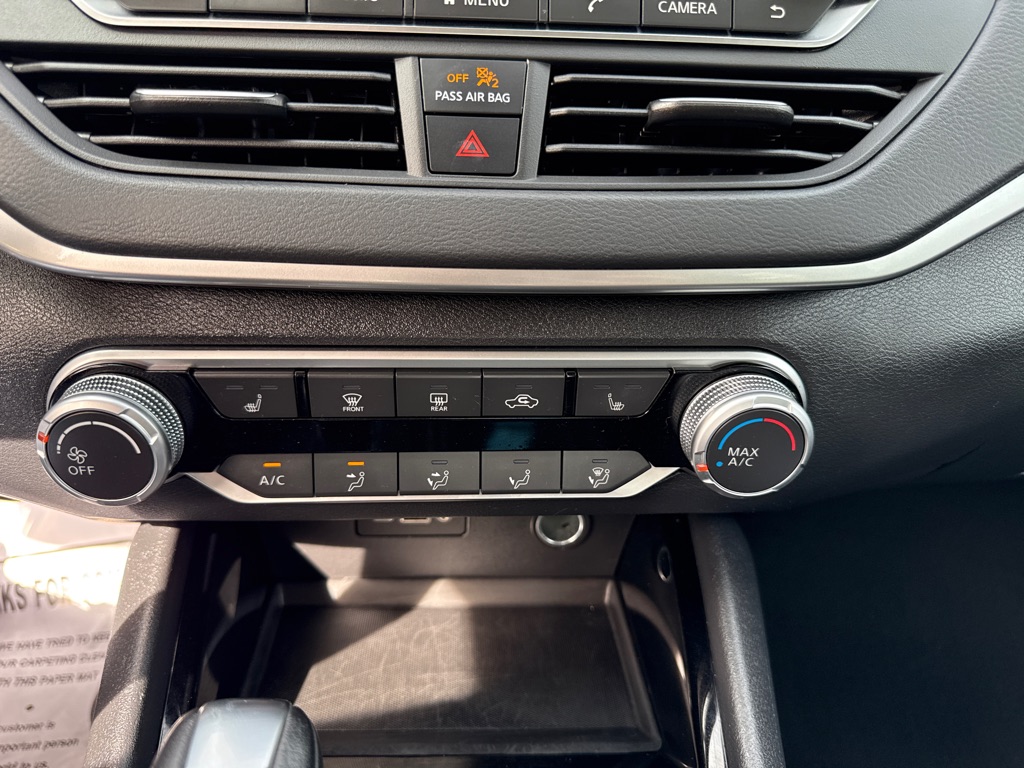 Photo 15 of this NISSAN ALTIMA