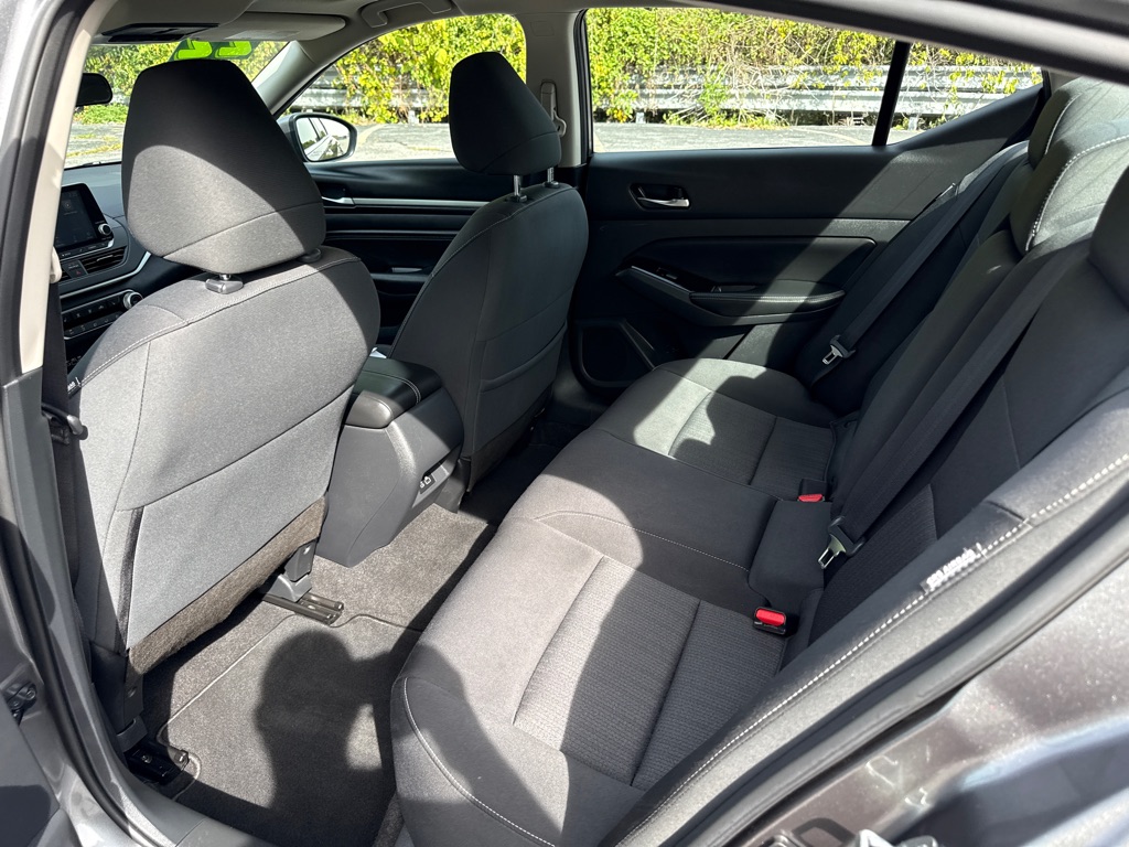 Photo 6 of this NISSAN ALTIMA