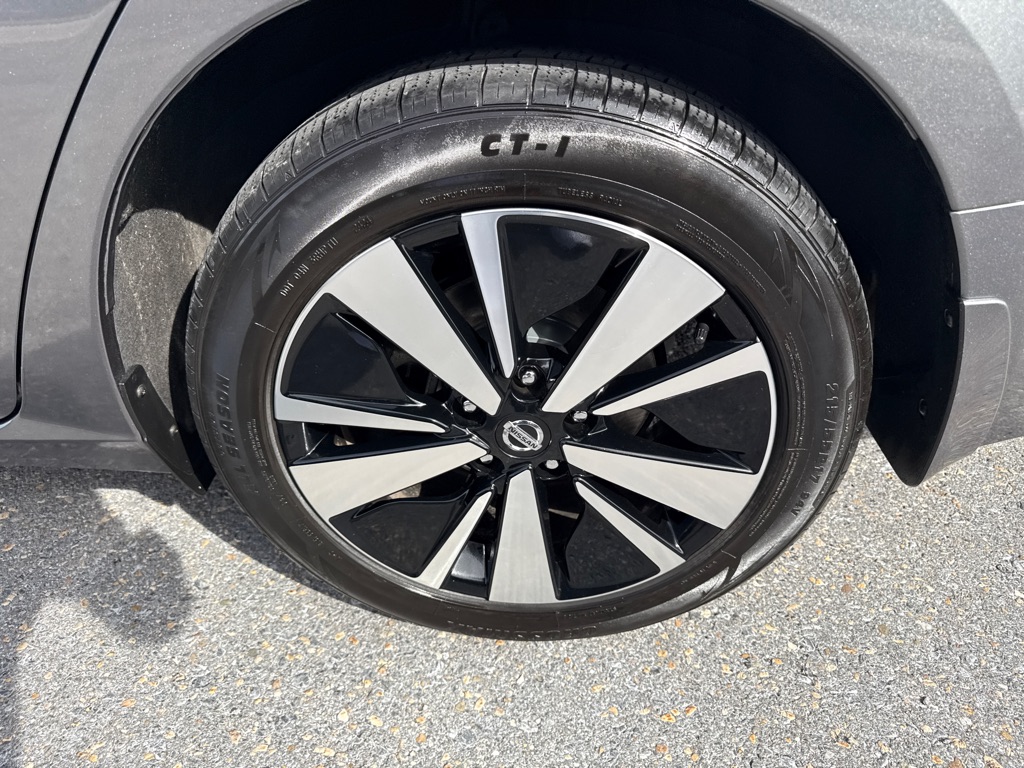 Photo 10 of this NISSAN ALTIMA
