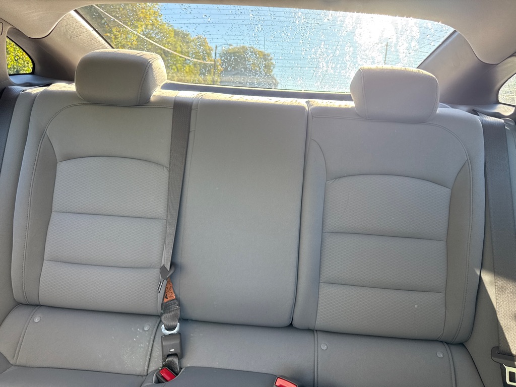 Photo 12 of this CHEVROLET MALIBU
