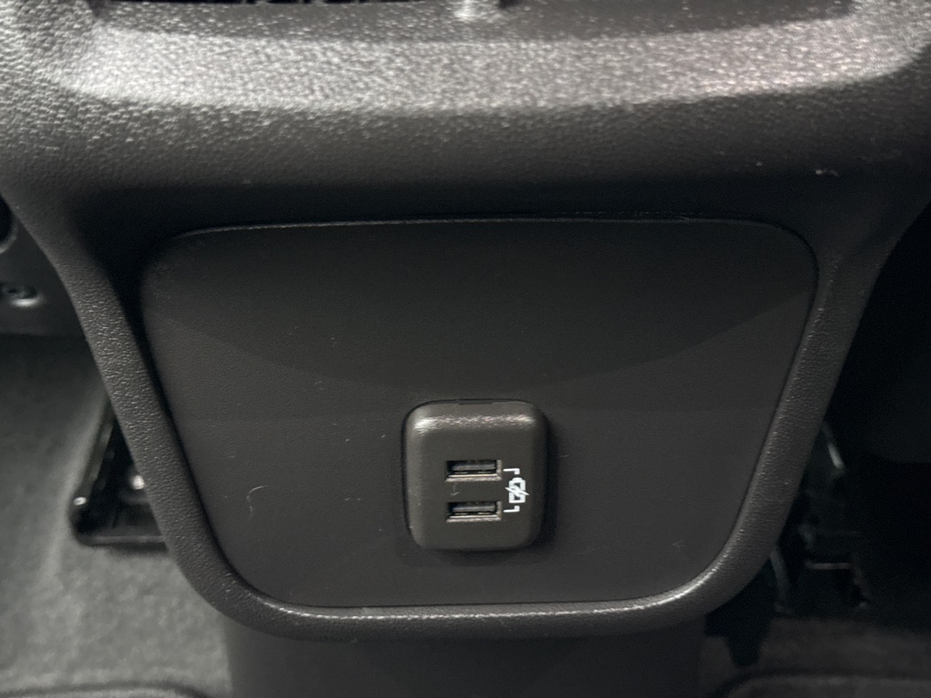 Photo 12 of this CHEVROLET EQUINOX