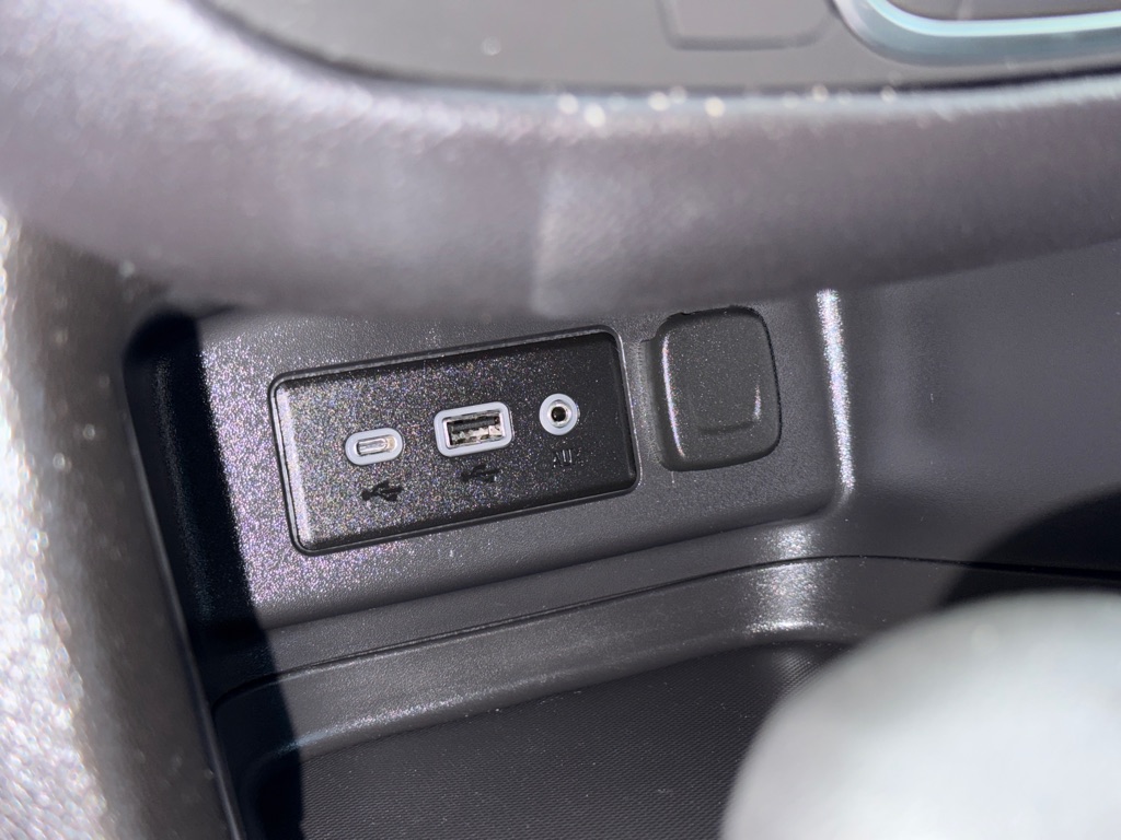 Photo 16 of this CHEVROLET EQUINOX