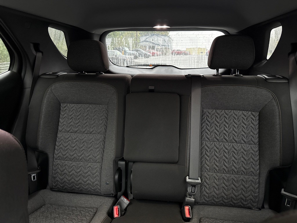 Photo 13 of this CHEVROLET EQUINOX