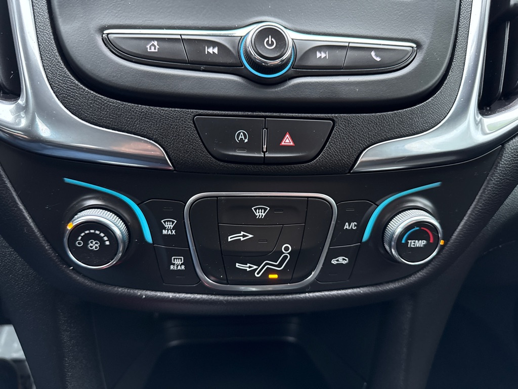 Photo 15 of this CHEVROLET EQUINOX