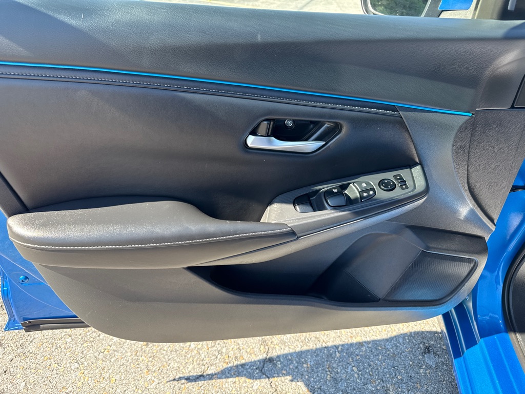 Photo 21 of this NISSAN SENTRA