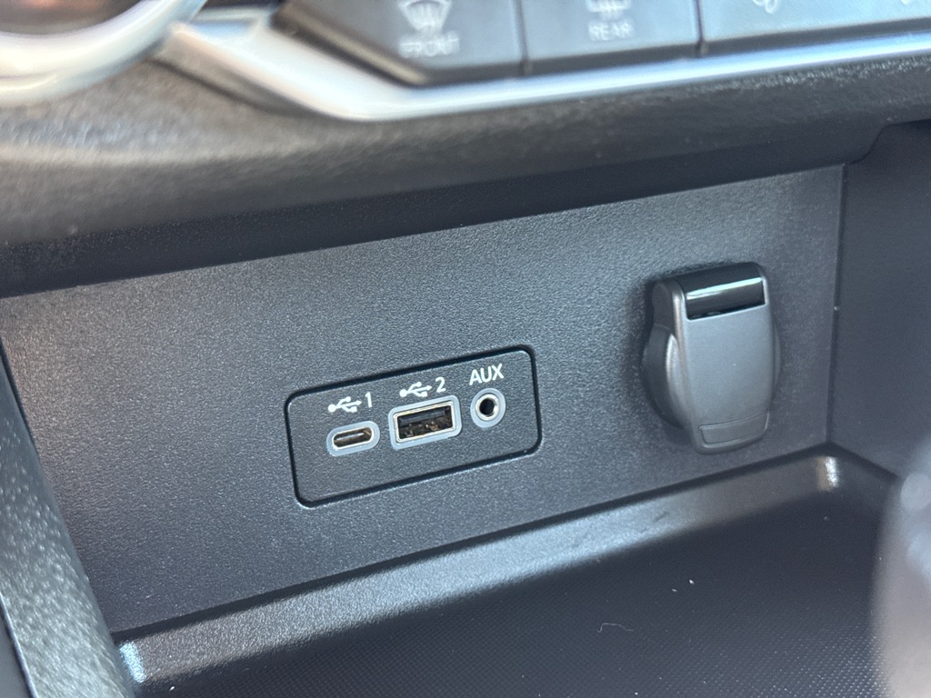 Photo 15 of this NISSAN SENTRA