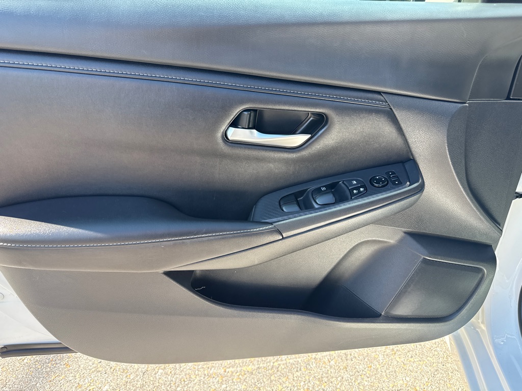 Photo 22 of this NISSAN SENTRA