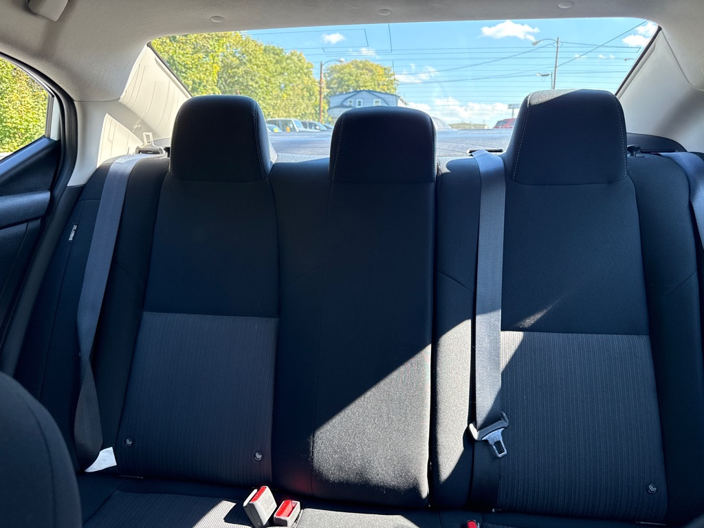 Photo 13 of this NISSAN SENTRA