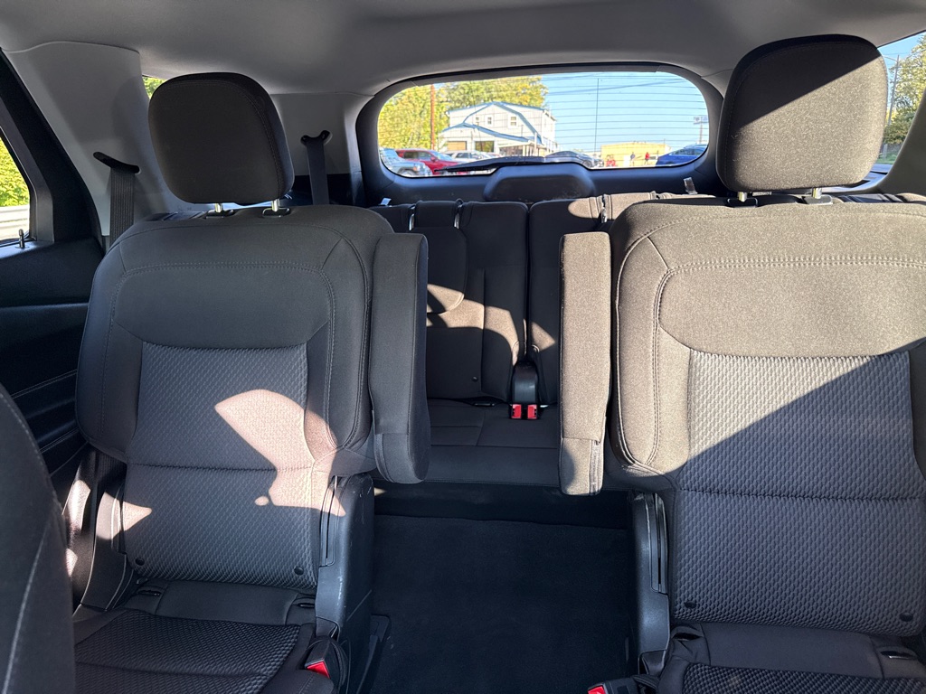 Photo 15 of this FORD EXPLORER