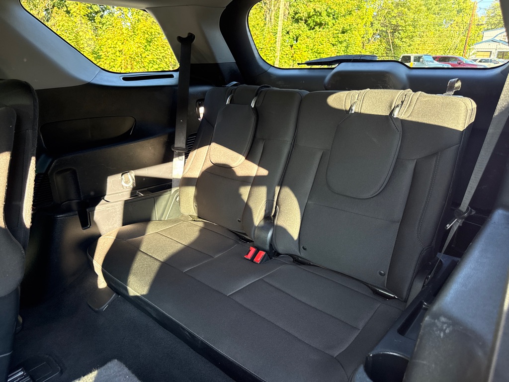 Photo 7 of this FORD EXPLORER