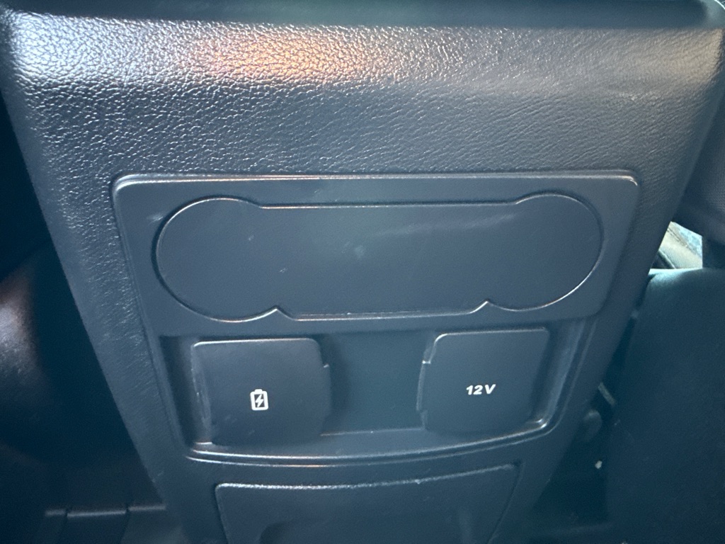 Photo 14 of this FORD EXPLORER