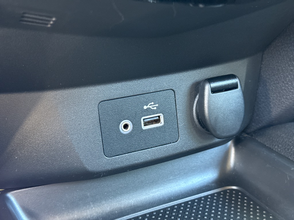 Photo 16 of this NISSAN ROGUE SPORT
