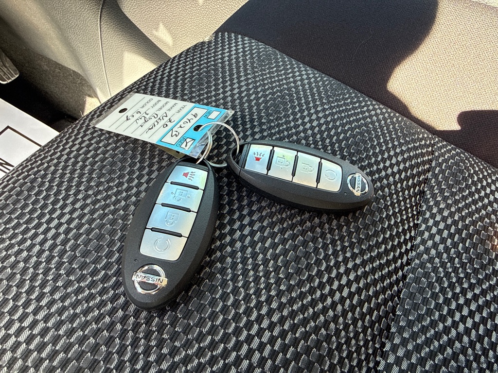 Photo 23 of this NISSAN ROGUE SPORT