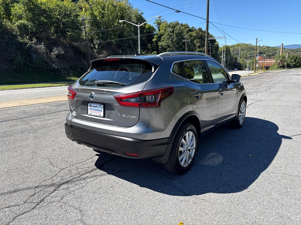 Photo 3 of this NISSAN ROGUE SPORT