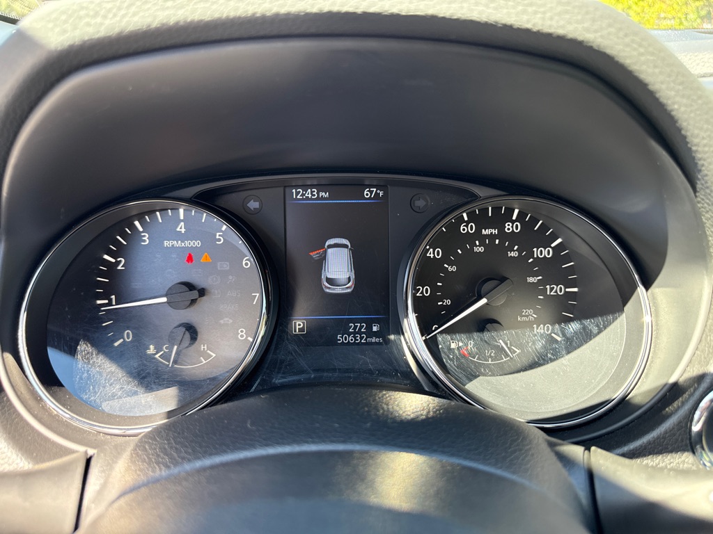 Photo 18 of this NISSAN ROGUE SPORT
