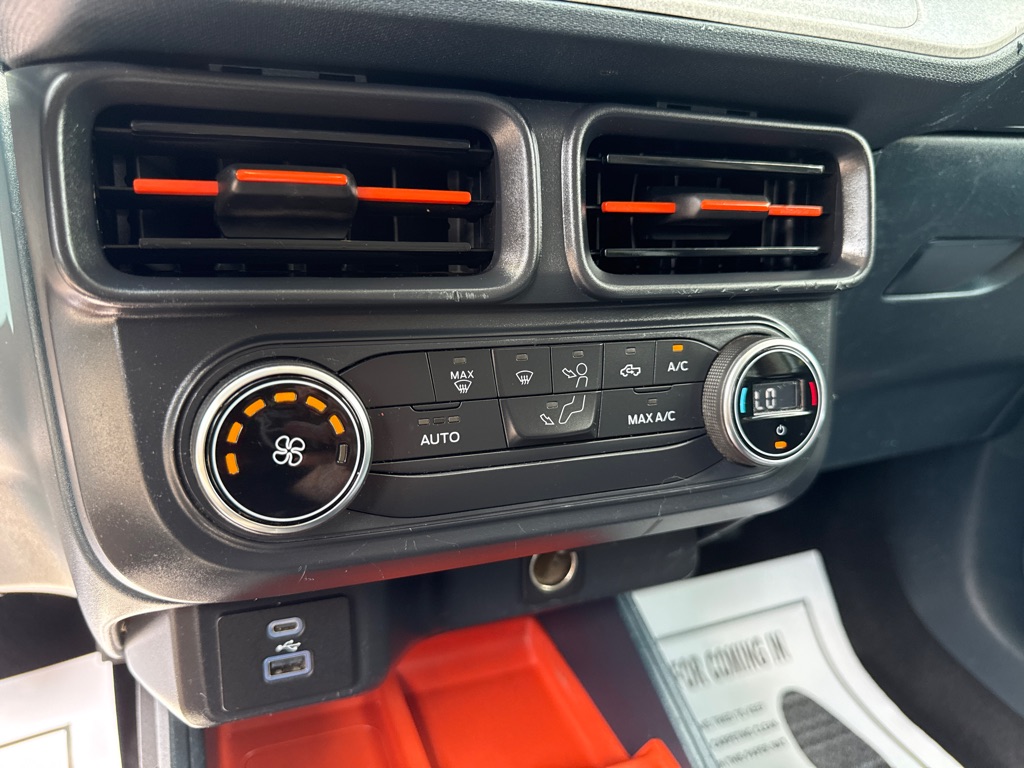 Photo 14 of this FORD MAVERICK