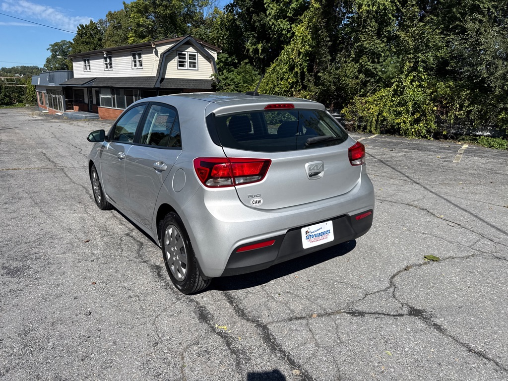 Photo 4 of this KIA RIO