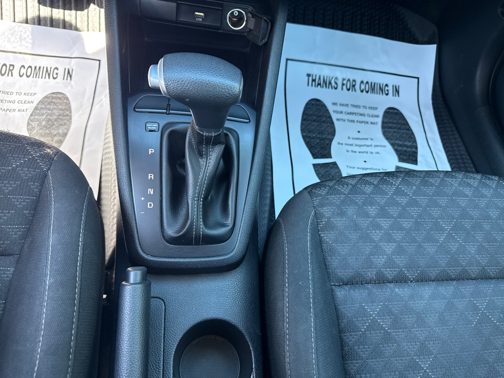 Photo 15 of this KIA RIO