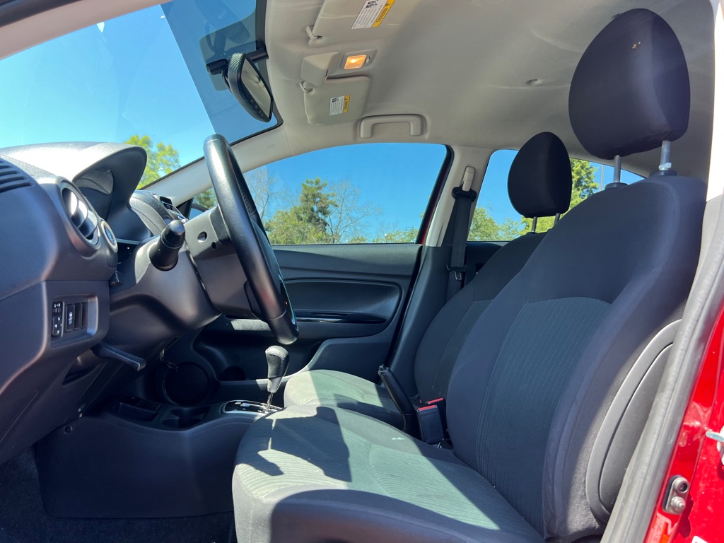 Photo 9 of this MITSUBISHI MIRAGE