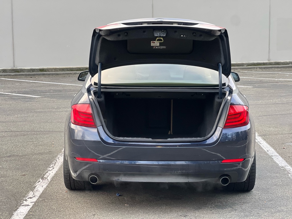 Photo 18 of this BMW 535