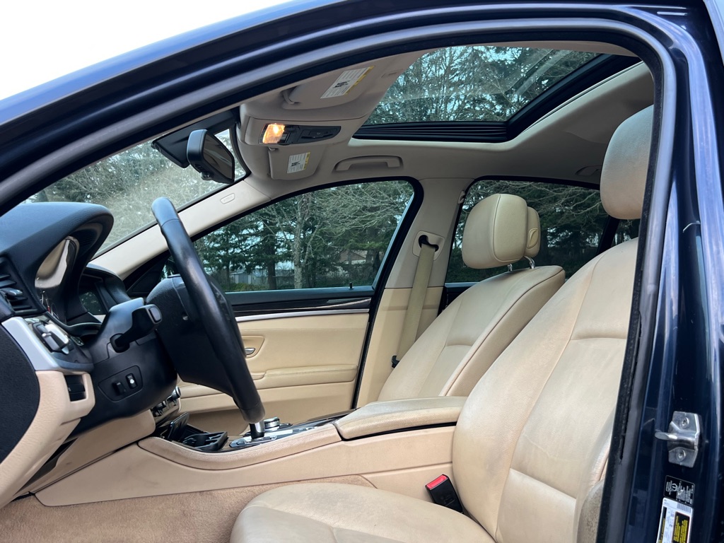 Photo 11 of this BMW 535