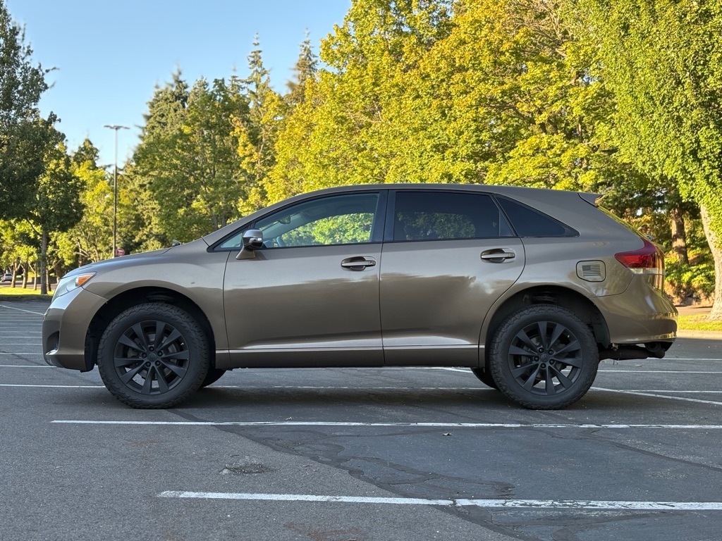 Photo 2 of this TOYOTA VENZA